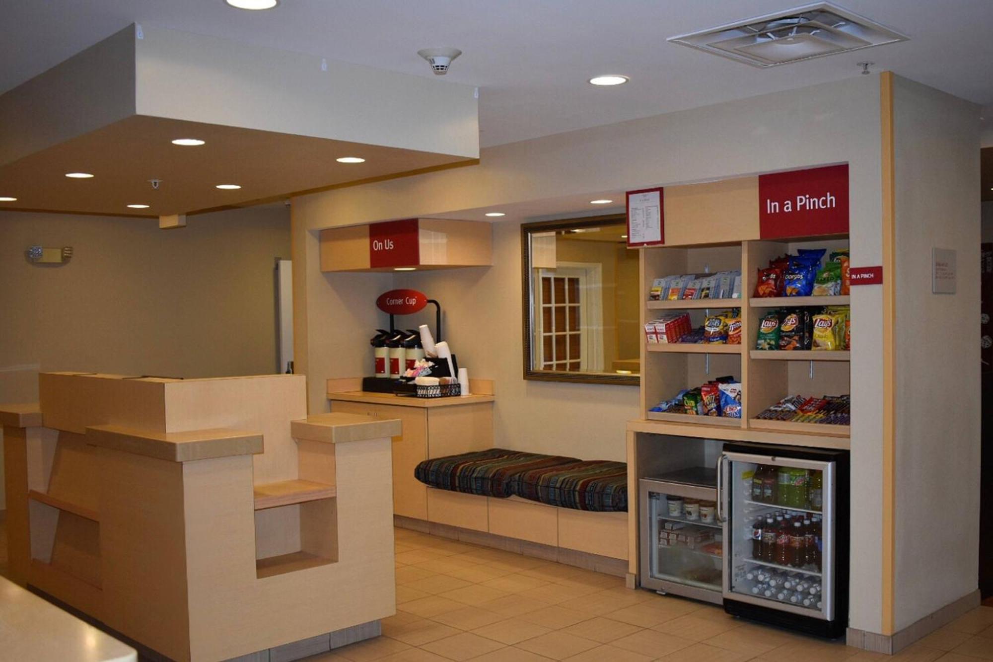 Towneplace Suites Republic Airport Long Island Farmingdale Exteriör bild